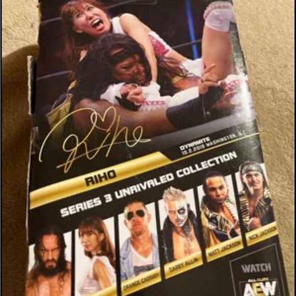 AEW All Elite Riho wrestling figure - Picture 6 of 7